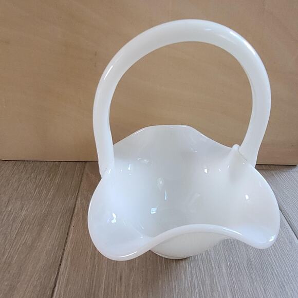 Vintage Fenton Milk Glass Basket Ruffled Edge Handled 6" Marked Collectible Deco - Picture 1 of 16